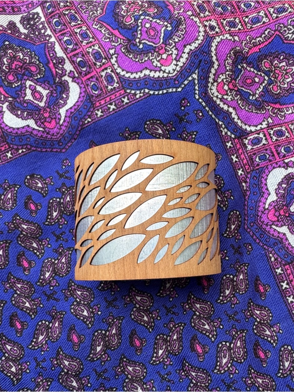 Wood Grain Cutout Leaf Cuff Bracelet